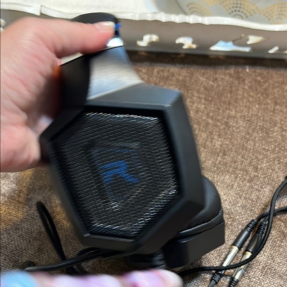 RUNMUS Gaming Headset- Black and Blue Over-Ear Wired Headphones - Picture 5 of 8